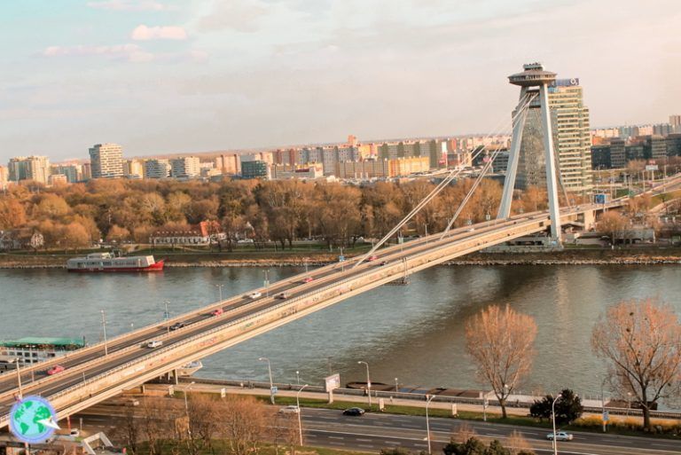 Puente de la Insurrección Nacional Eslovaca
