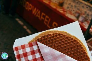 Utrecht - Dulce típico de caramelo y galleta r1