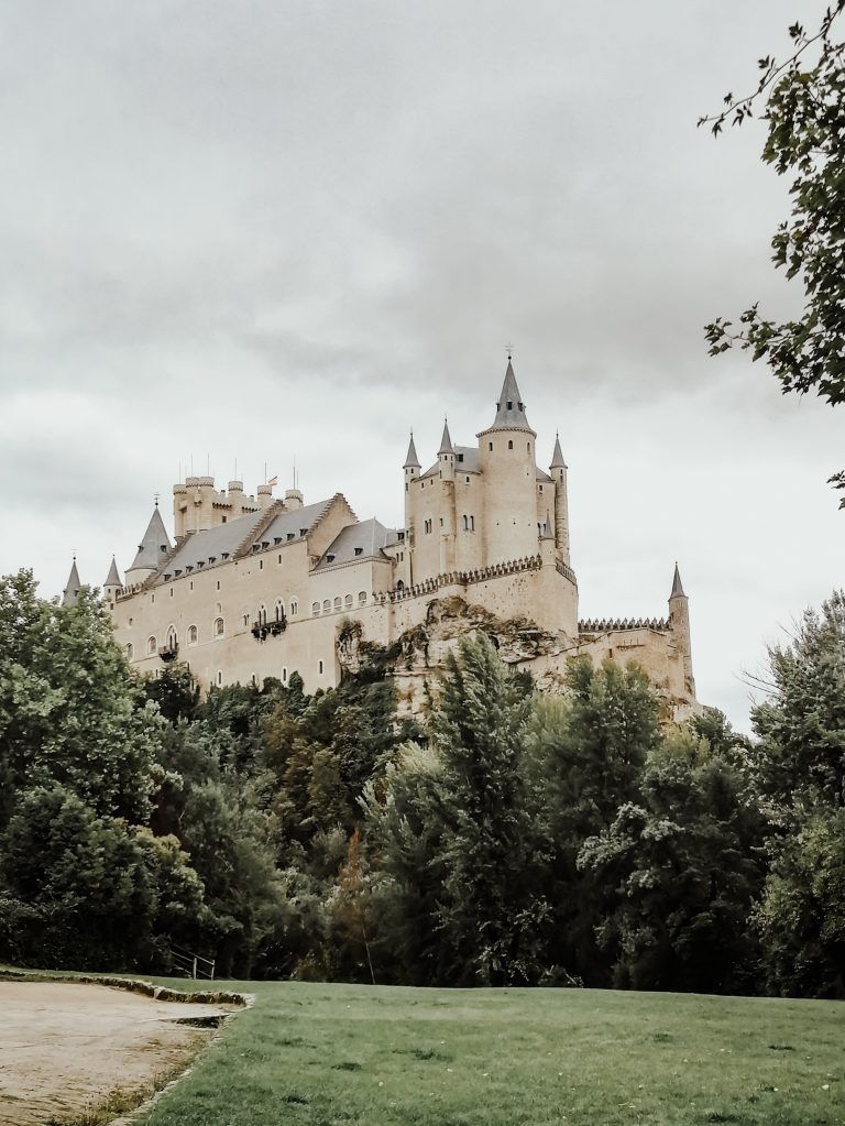 Vista del Alcázar desde el valle